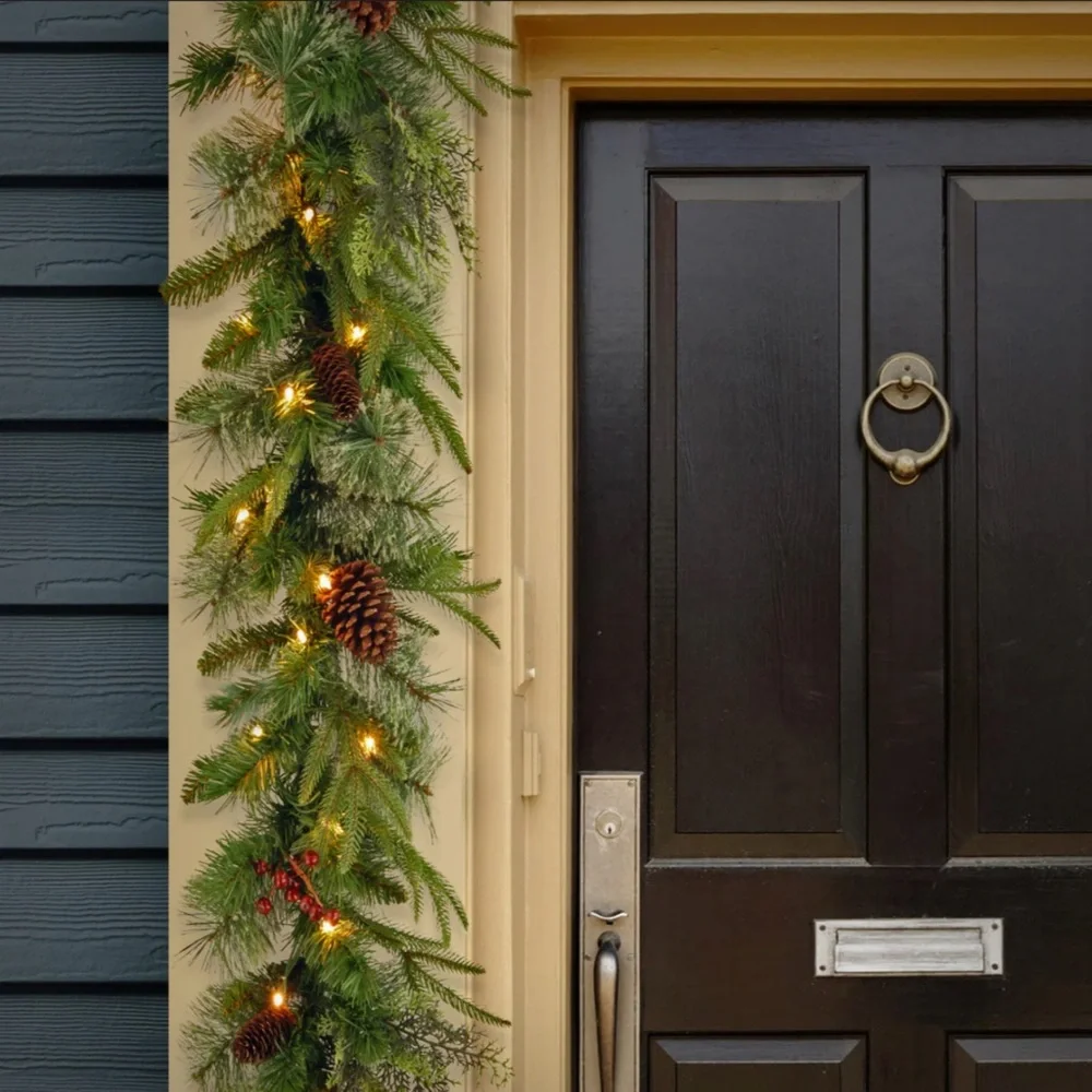 National Tree Company Colonial Garland LED